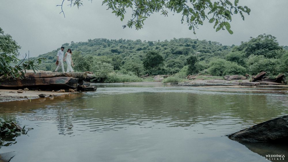 Photo From Banaras Pre wedding - By Weddings Clicker