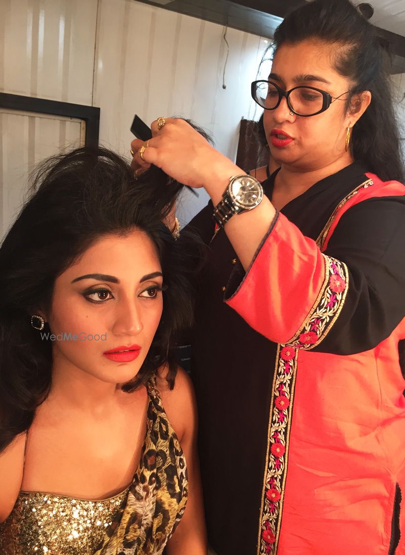 Photo From Backstage - By Jayshree Thakkar Hair and Makeup Artist