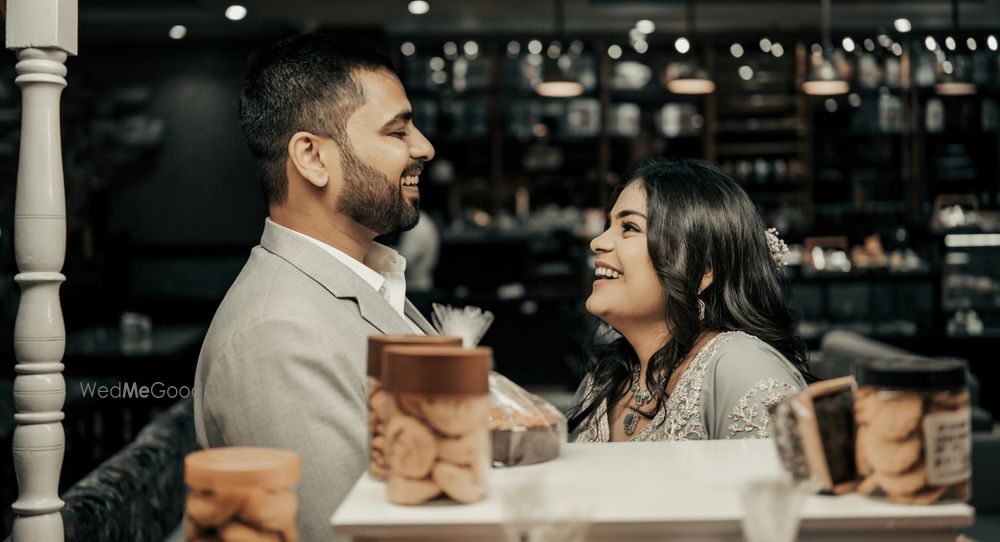 Photo From Engaged - By Swati Wedding Candid Photography