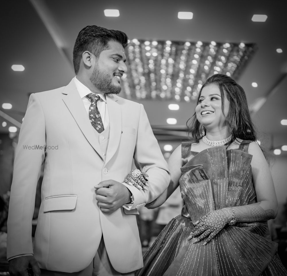 Photo From Engaged - By Swati Wedding Candid Photography