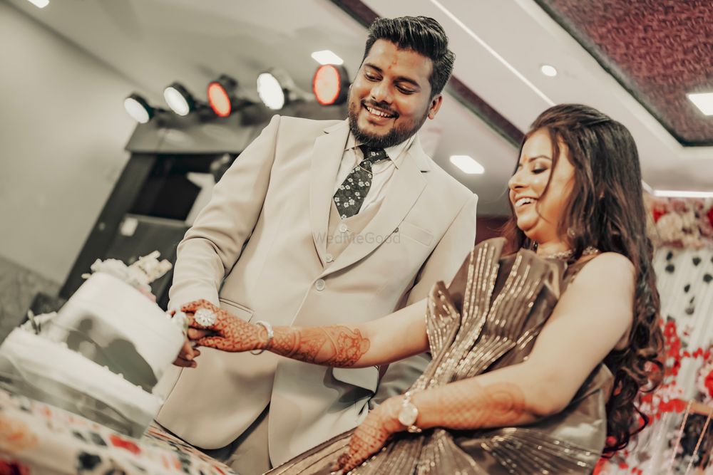 Photo From Engaged - By Swati Wedding Candid Photography