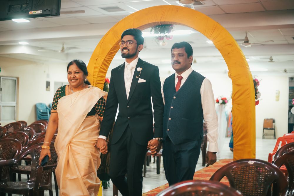 Photo From Divya Aswin Church Wedding - By Oliyan Studios