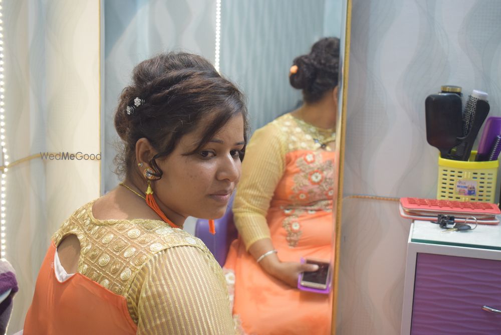 Photo From Kavita Party makeup - By WOW Beauty Salon
