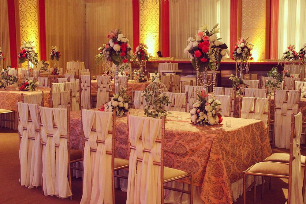 Photo of reception table setting