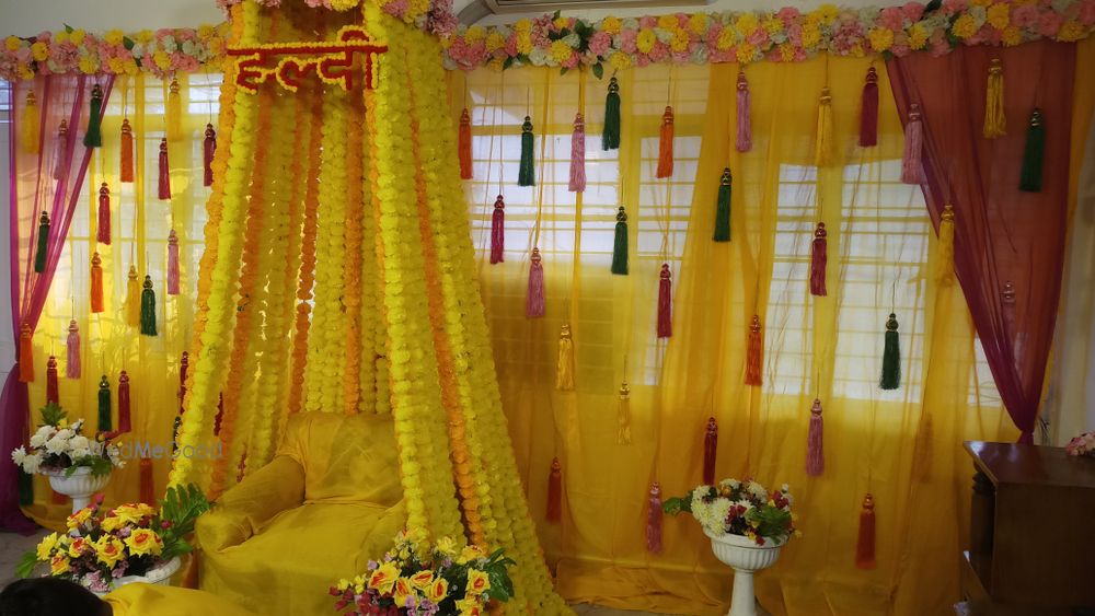 Photo From HALDI MEHNDI MAYURI MATHURIA vasant kun nivideta kunj k31 delhi on 22 November 2024 - By Golden Moment Decor