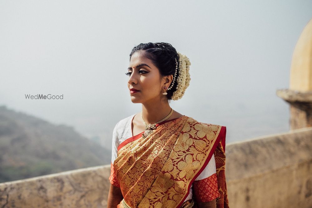 Photo of Unique gold and red kanjeevaram saree with white blouse for the bride to be