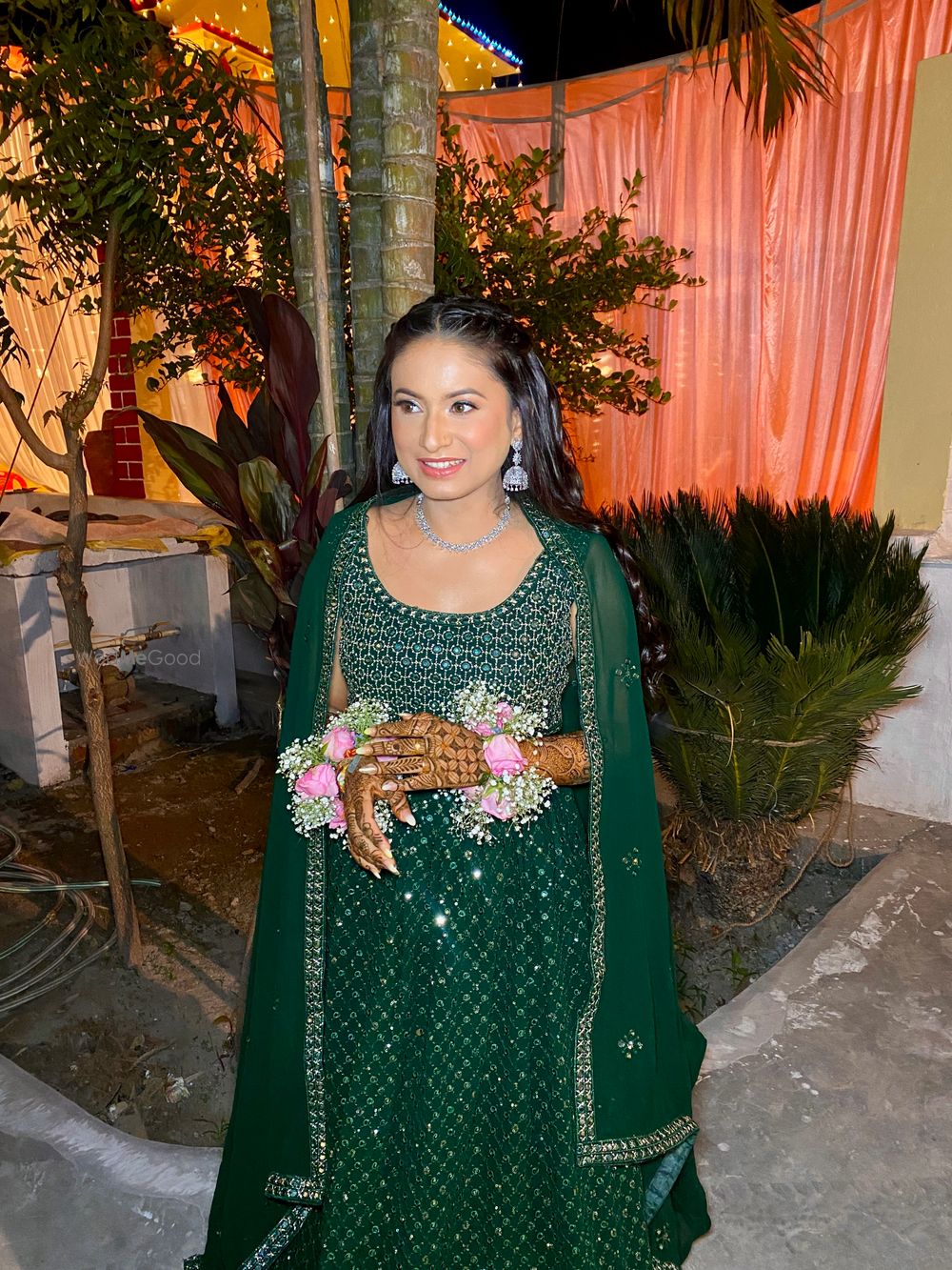 Photo From Amrita’s Mehendi look  - By Surbhi Malhotra Makeovers