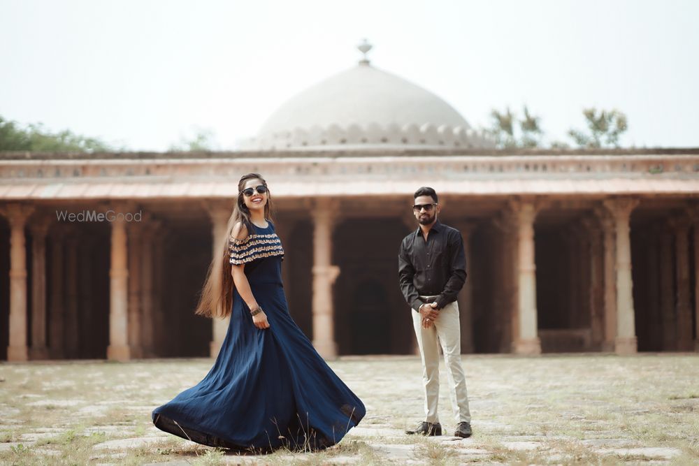 Photo From prewedding - By Deep Caps Photography