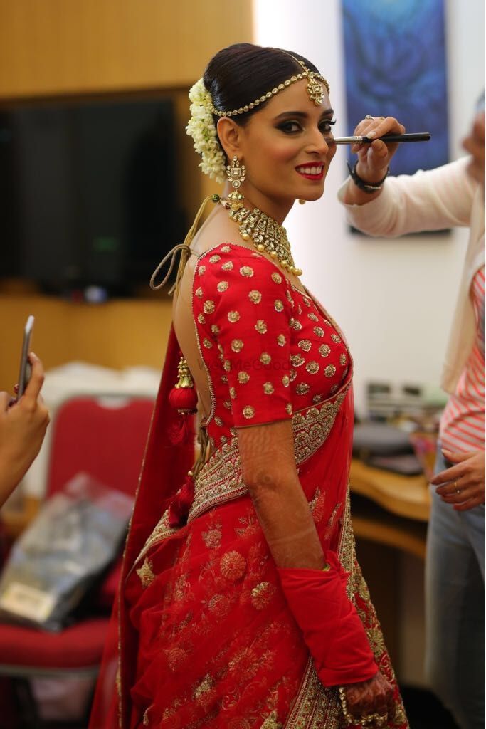 Photo From The Simplistic Bride in Red_Gunjan - By Nivritti Chandra