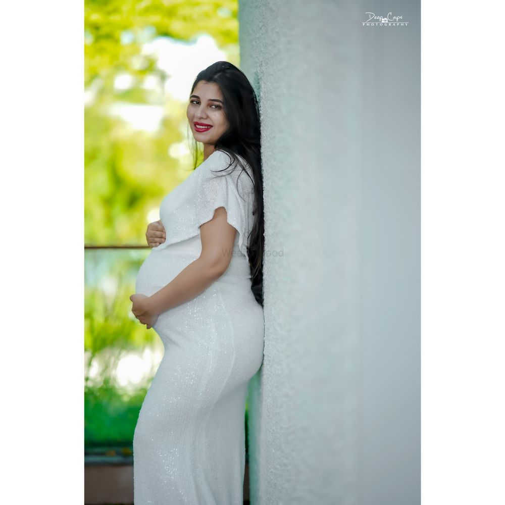 Photo From Maternity - By Deep Caps Photography