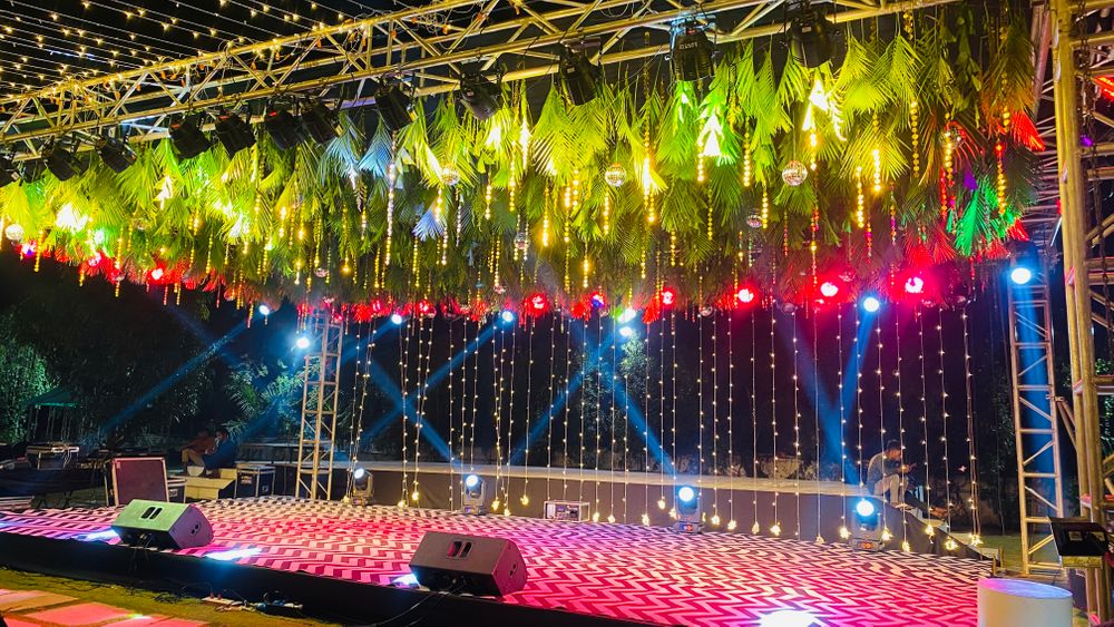 Photo From Sangeeth stages - By Blossoms Flower Decorations