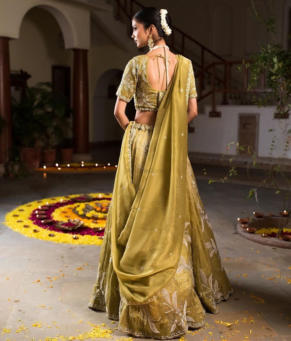 Photo From Diwali Bridal Collection - By Aari Tari