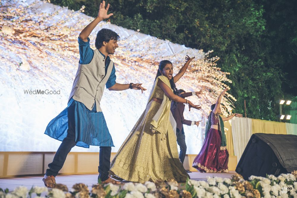 Photo From Rohit Weds Gayatri - Sangeet Choreography and Performance - By Ritika Choreography