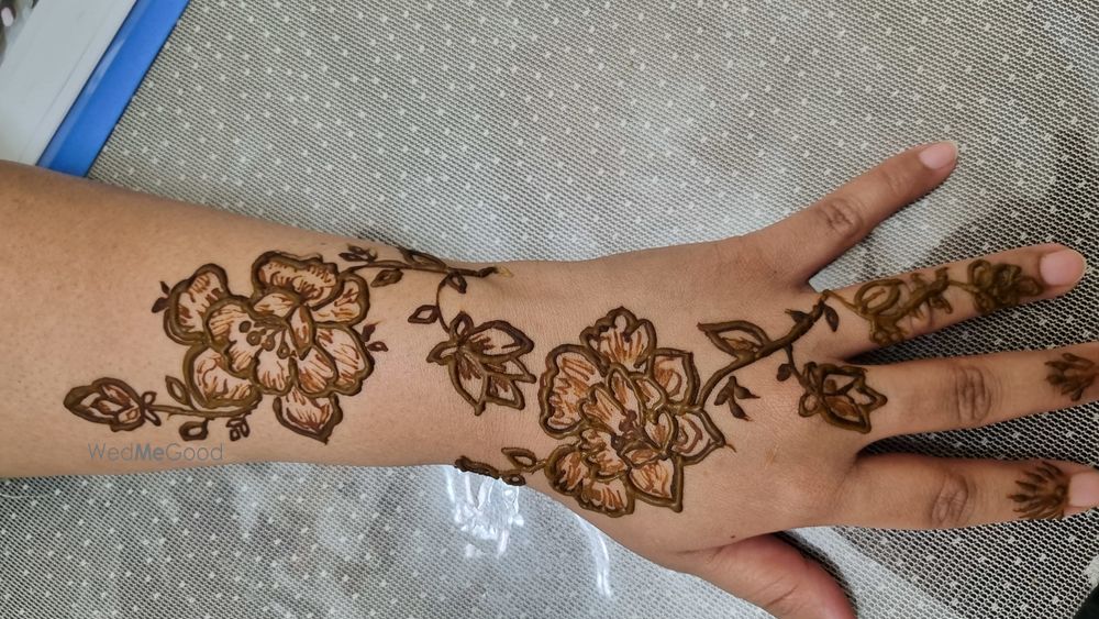 Photo From Floral designs - By Girly Henna by Sahana