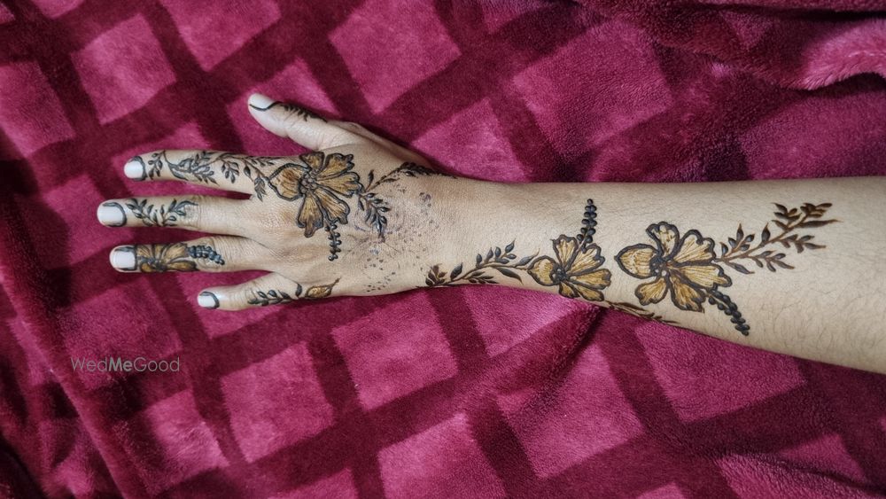 Photo From Floral designs - By Girly Henna by Sahana