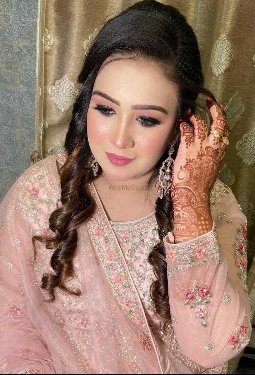 Photo From Engejment Bride's - By Brown Beauty Makeovers
