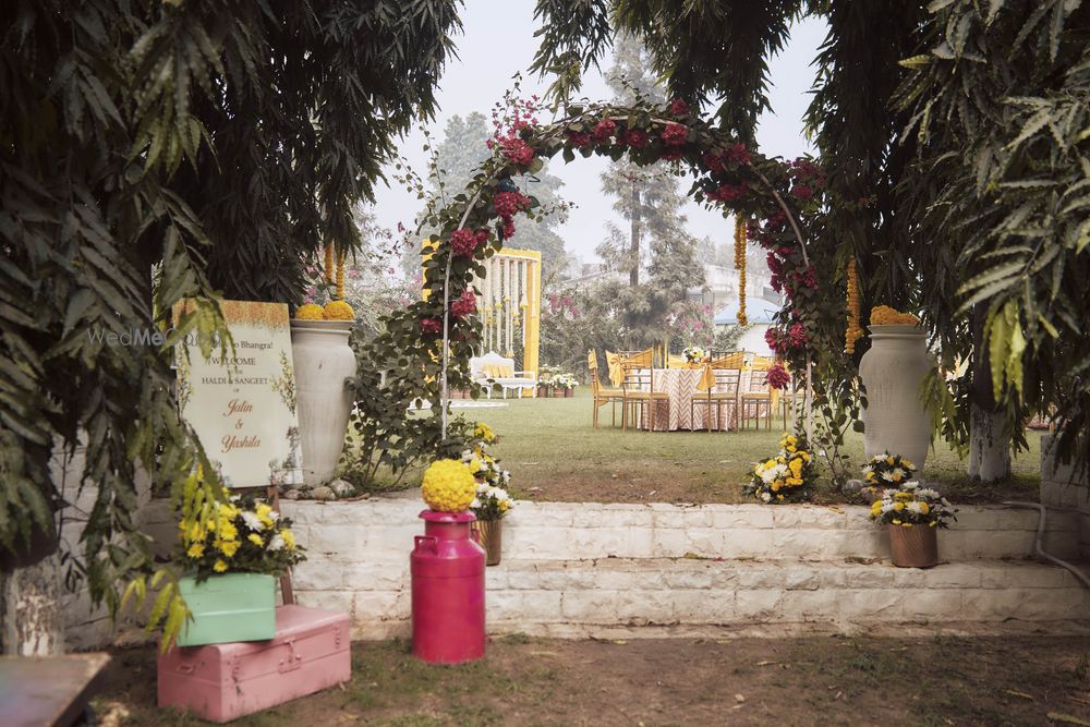 Photo From Haldi event at a Fira Farms, Bhijwasan - By TigerLily