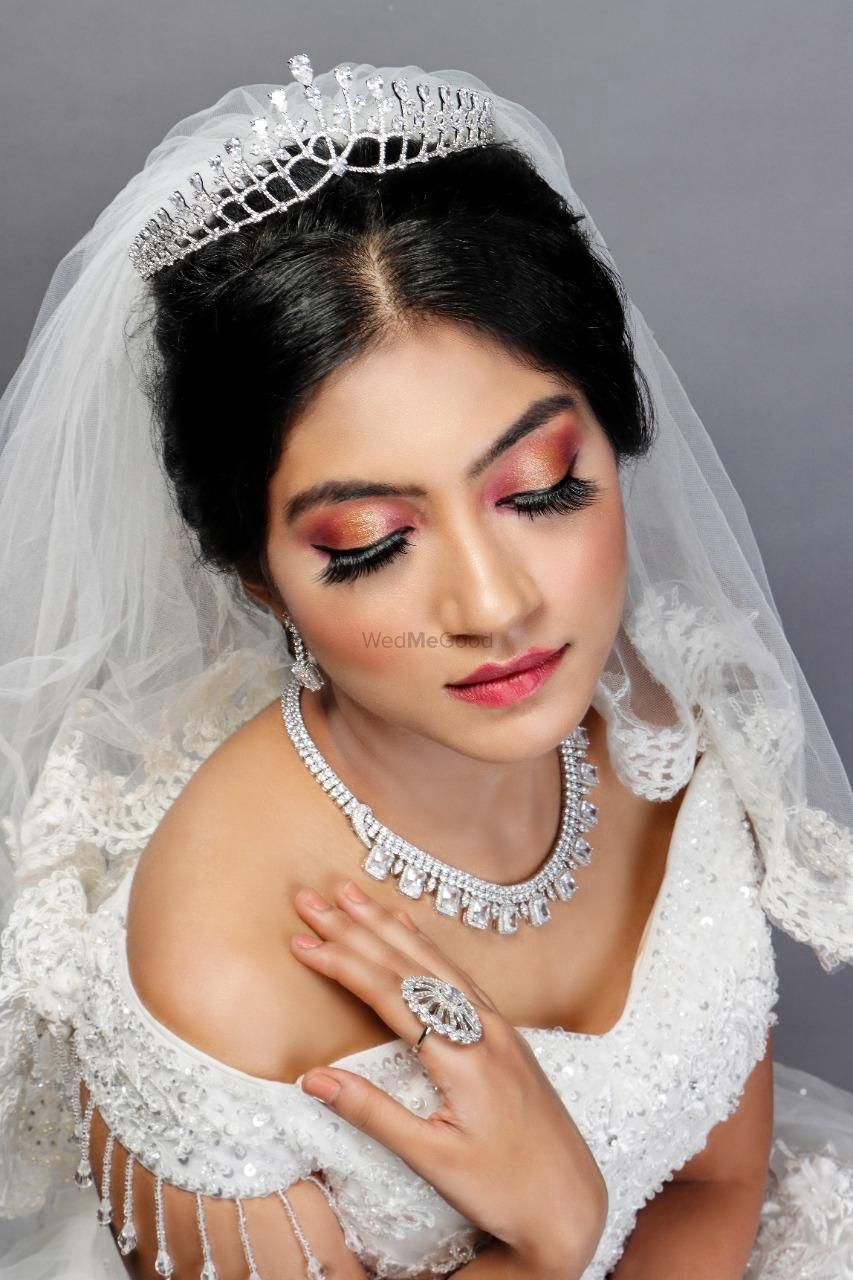 Photo From Bride - By Monisha Ladhani