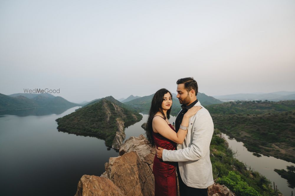 Photo From Aayushi and Suyash Pre Wedding - By Rajneesh Srivastava Photography - Pre Wedding