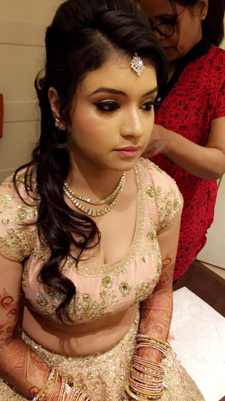 Photo From Engagement makeup (ITC Grand Bharat) - By Kriti Chhabra Makeovers