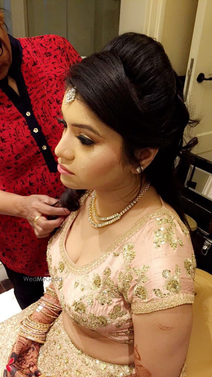 Photo From Engagement makeup (ITC Grand Bharat) - By Kriti Chhabra Makeovers