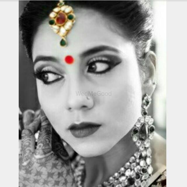 Photo From Bridal, Engagement & Party Makeup Look - By Khushboo Mishra