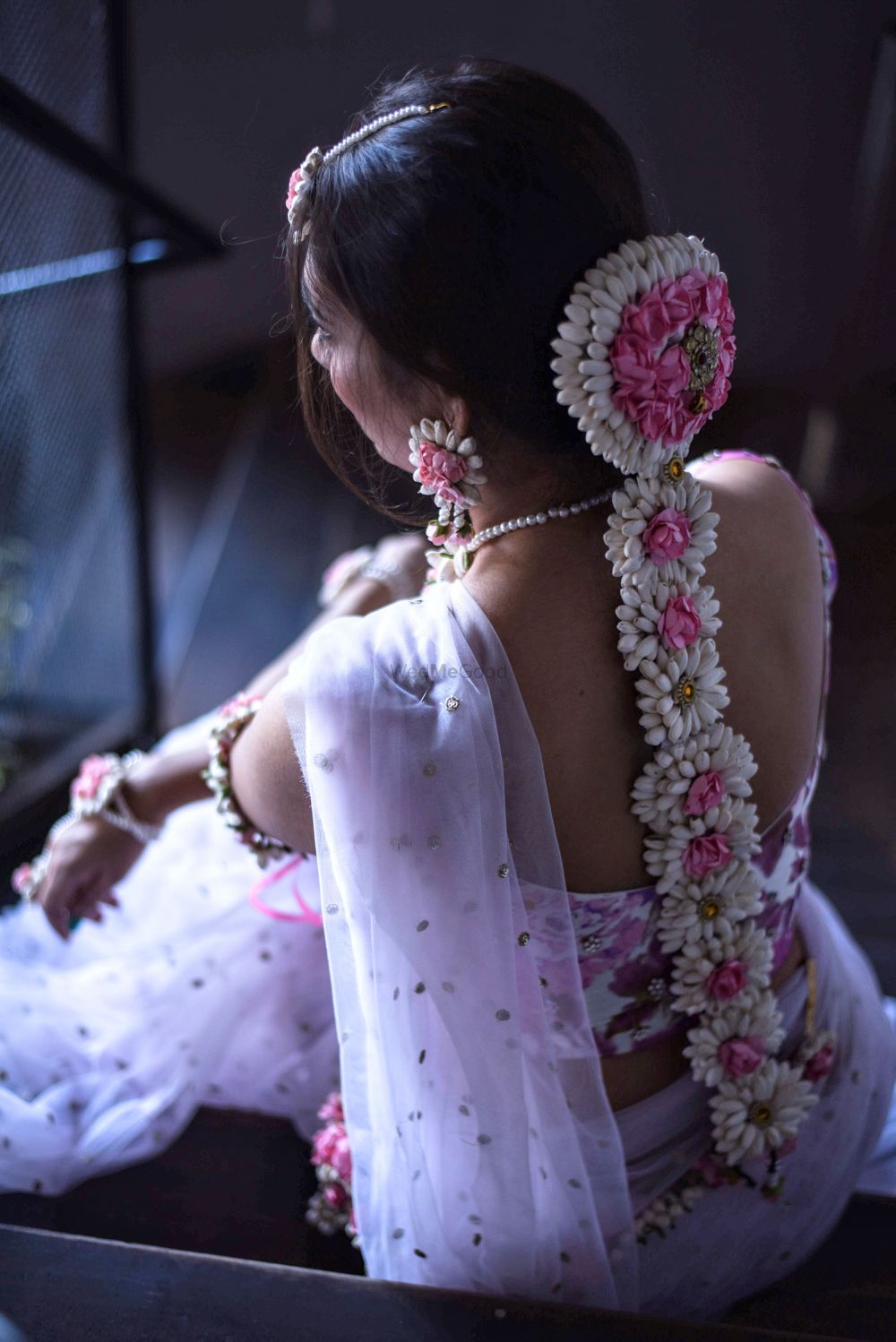 Photo of South Indian bride pink and white Jada