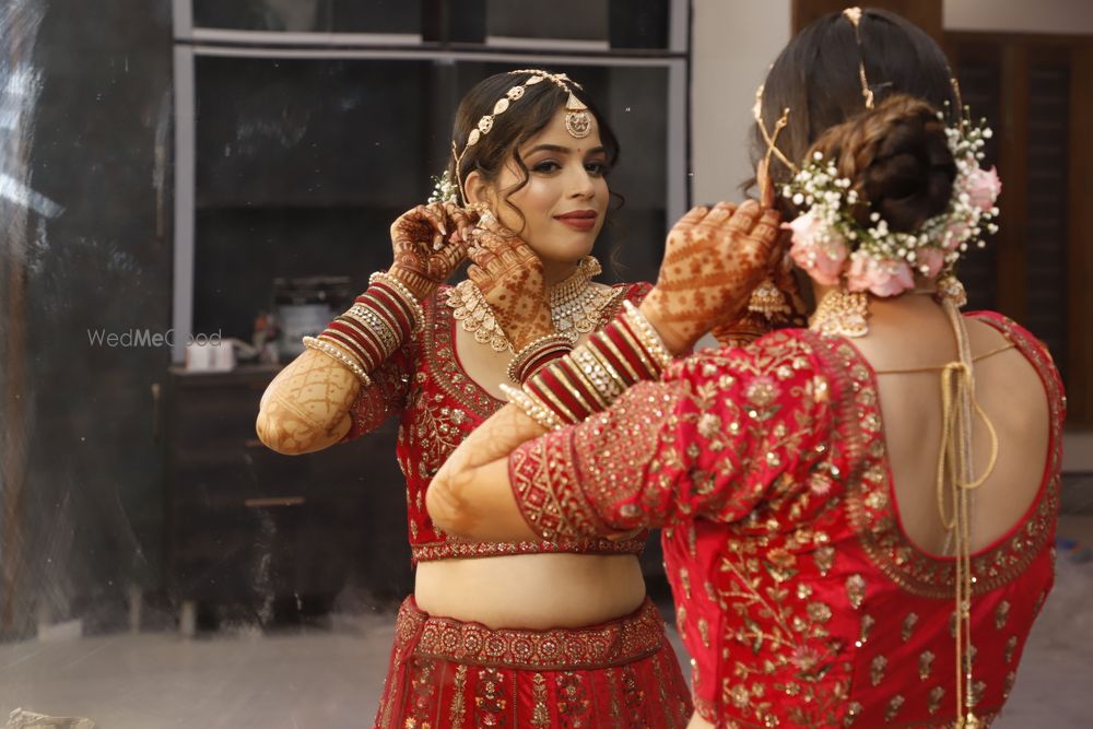 Photo From Bride 2024 - By Makeovers by Neha Sindhwal