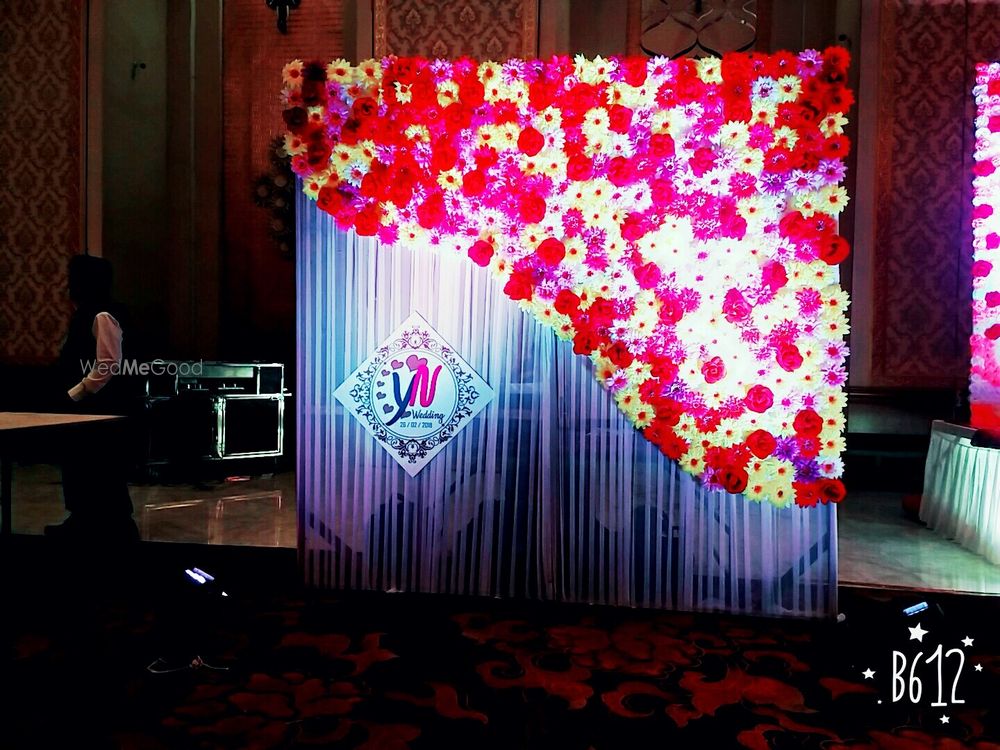 Photo From floral decor - By Awadh Carnation Wedding & Events Group