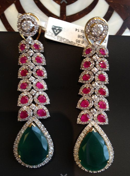 Photo of emerald and rubies