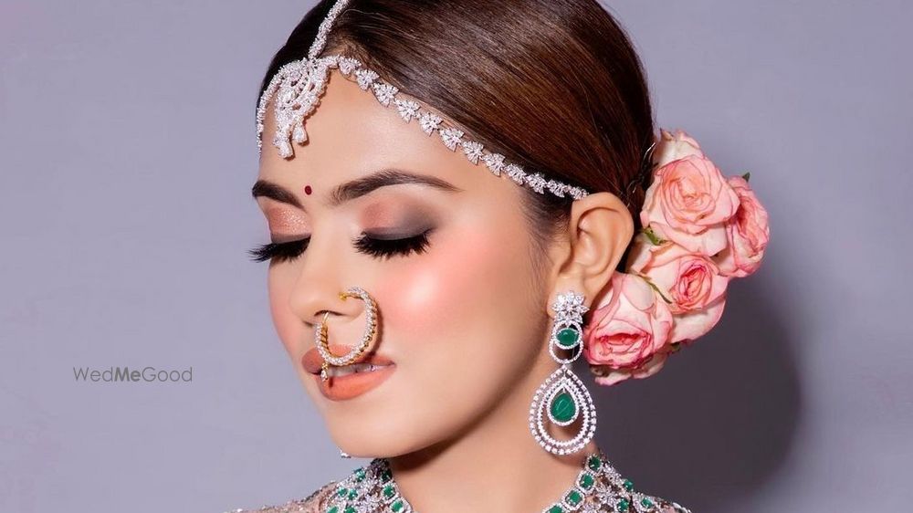 Aakriti Gandhi Makeup Artist