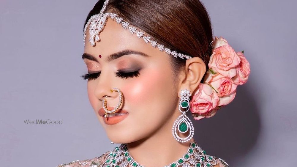 Aakriti Gandhi Makeup Artist