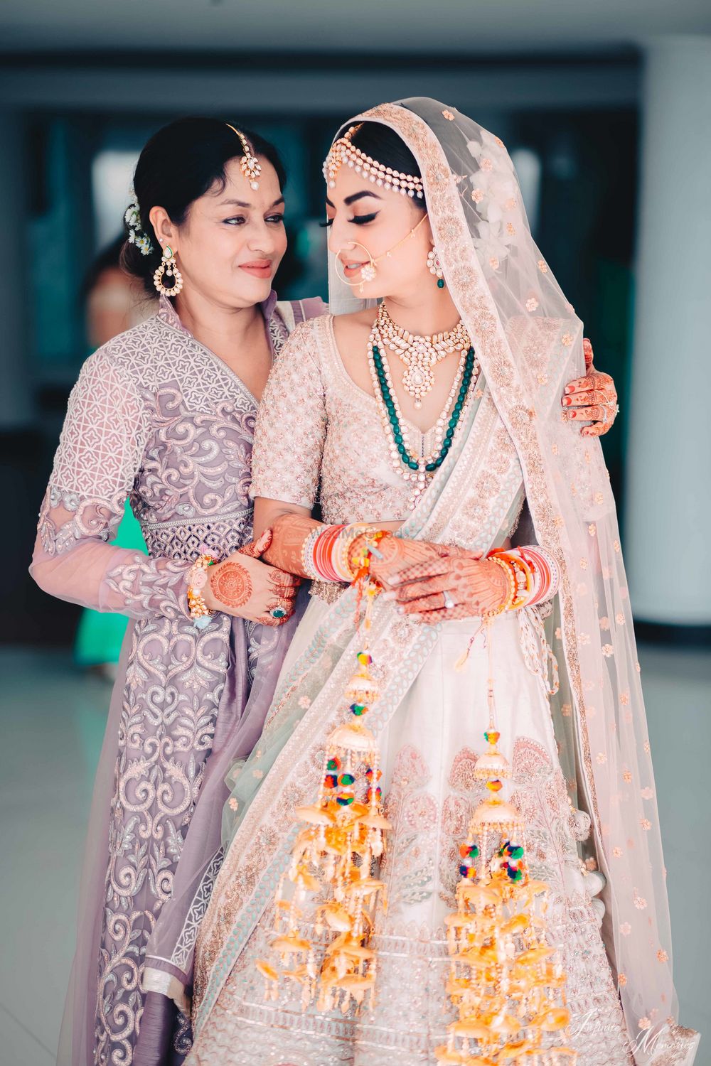 Photo of Bridal portrait offbeat bride with mother