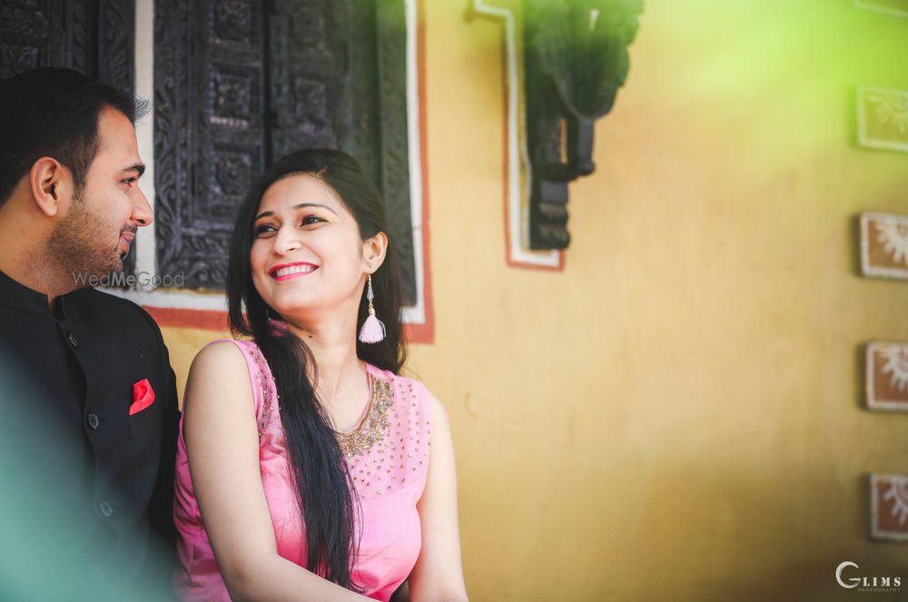 Photo From Priya + Aayush (Pre-Wedding) - By Glims Photography