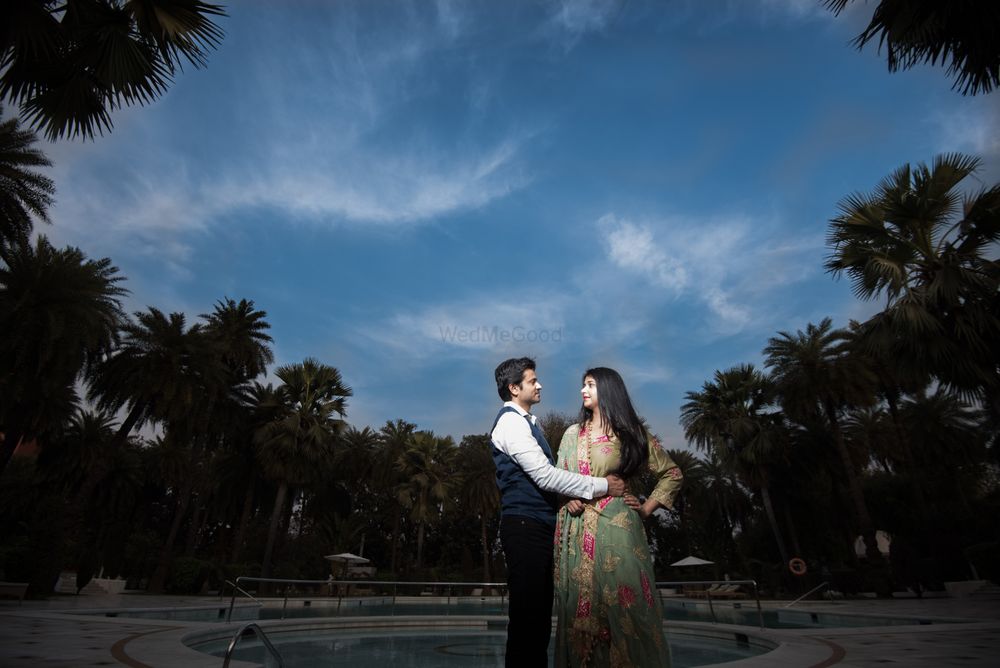 Photo From Pre wedding shoot iii - By Golden Aperture