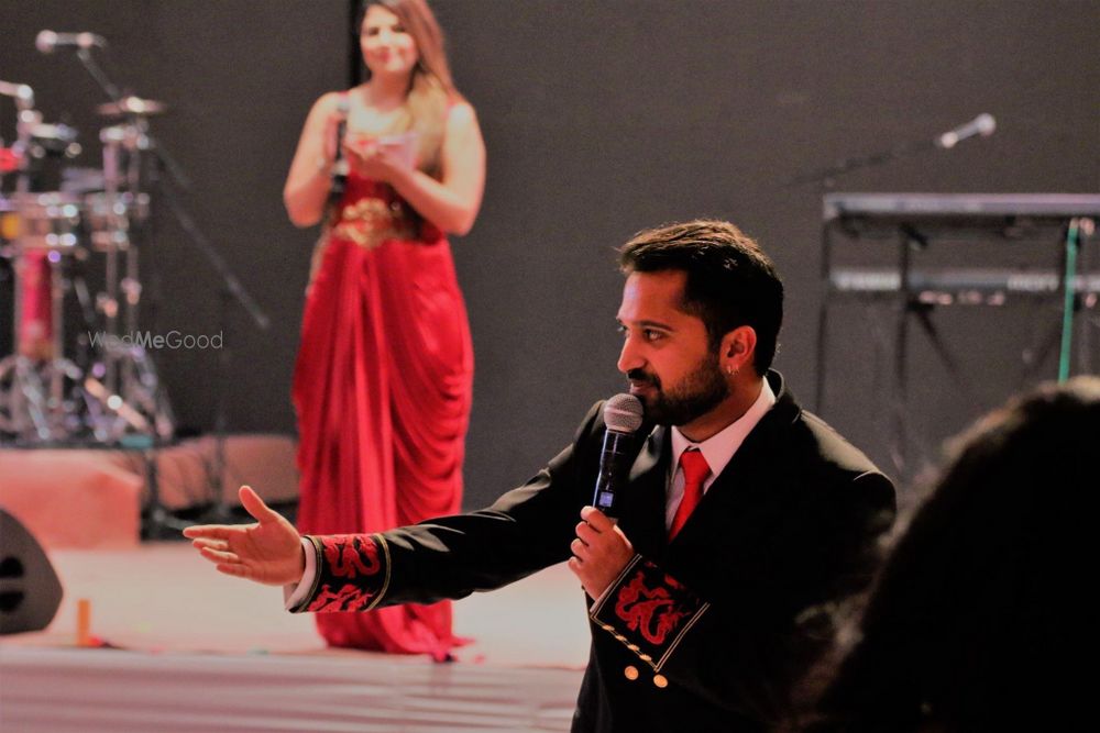 Photo From PRERNA & JATIN's SANGEET - By Anchor Gitesh Singh