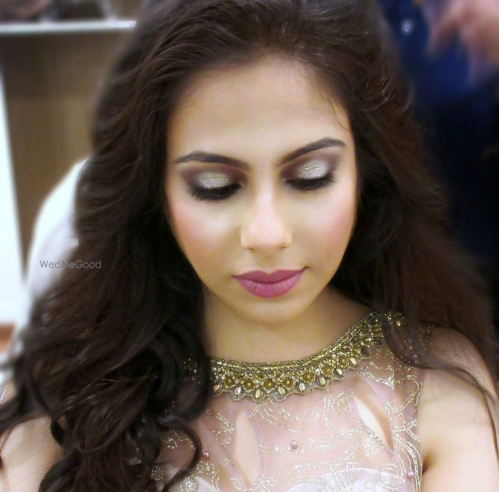 Photo From Sangeet Wedding Reception looks for Shweta - By Ritu Babbar Makeup and Hair