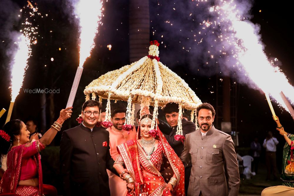 Photo From WEDDING BELLS - By Priyam Parikh Pictures