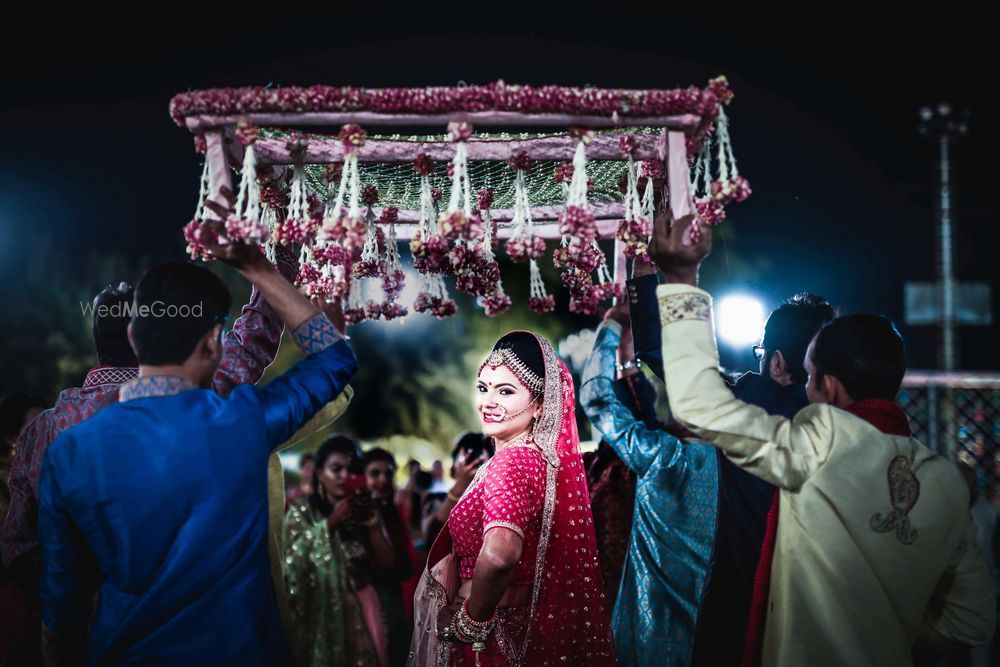 Photo From WEDDING BELLS - By Priyam Parikh Pictures