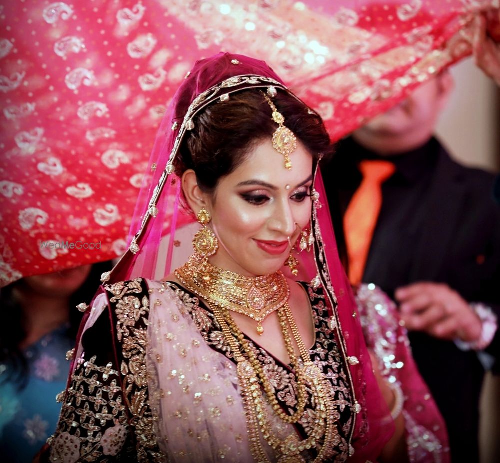 Photo From This Beauty on her big fat wedding!! - By Ritu Babbar Makeup and Hair