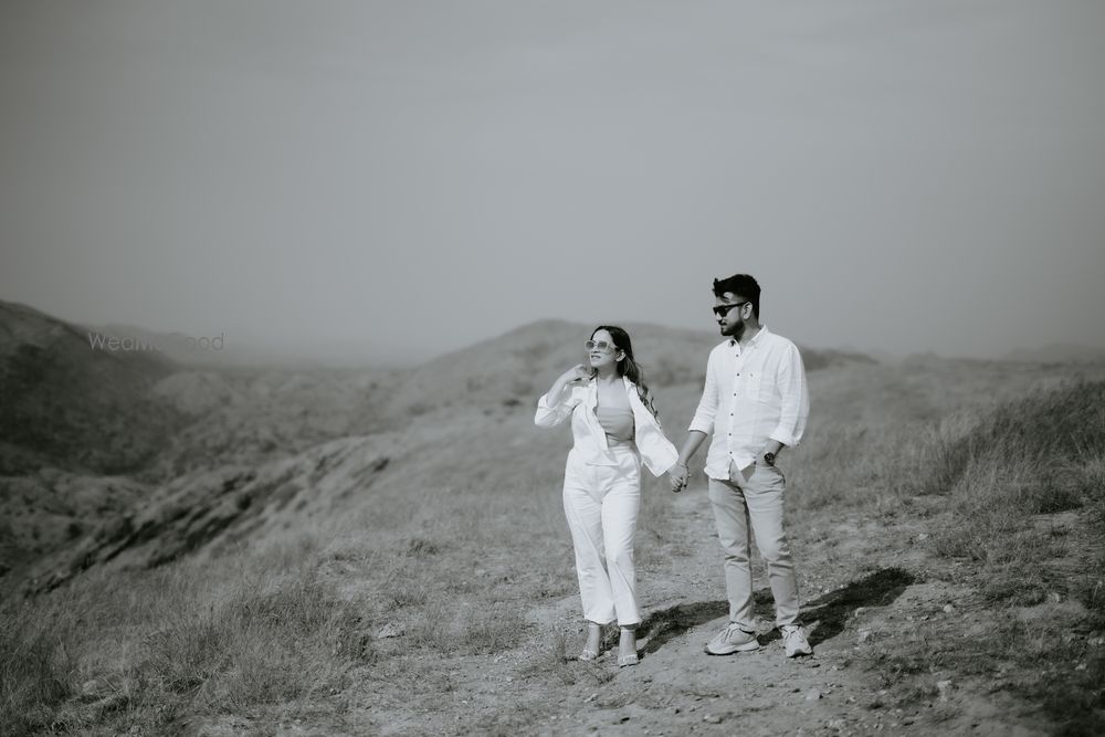 Photo From Deepak & Jyoti - Pre Wedding - By Picfiniti Studios