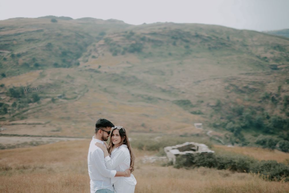 Photo From Deepak & Jyoti - Pre Wedding - By Picfiniti Studios