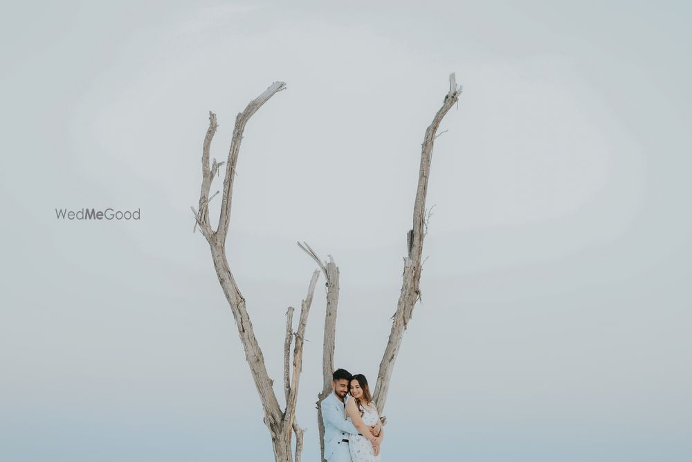 Photo From Deepak & Jyoti - Pre Wedding - By Picfiniti Studios