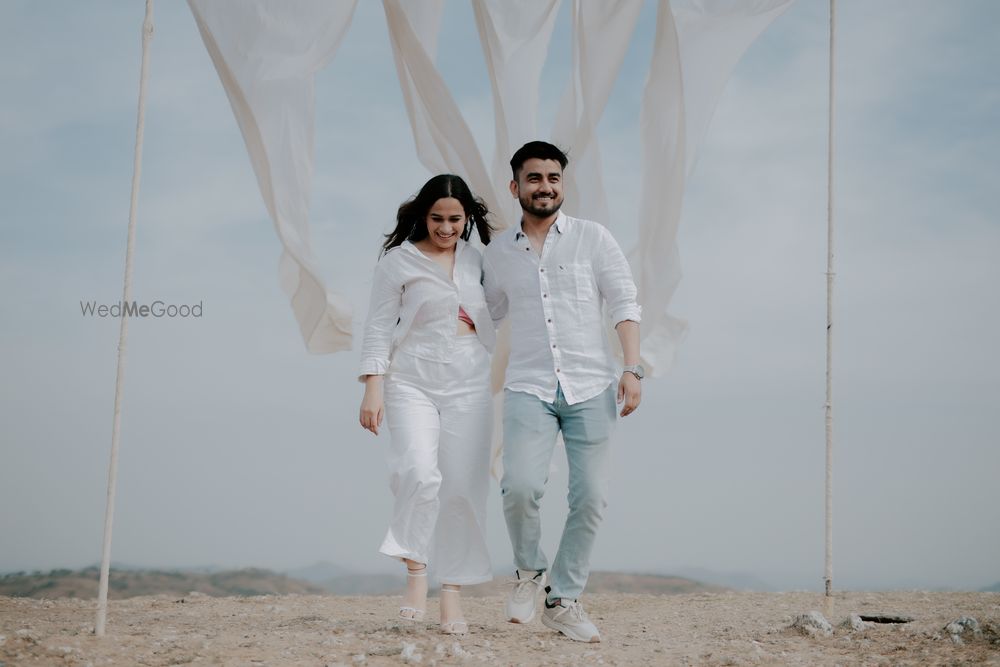 Photo From Deepak & Jyoti - Pre Wedding - By Picfiniti Studios