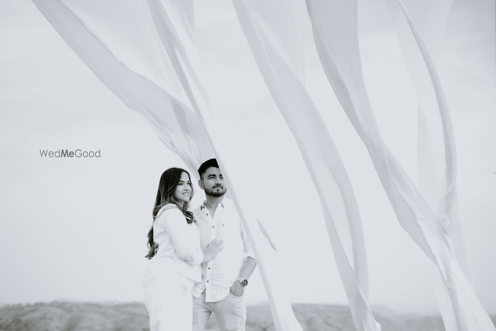 Photo From Deepak & Jyoti - Pre Wedding - By Picfiniti Studios