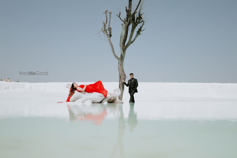 Photo From Deepak & Jyoti - Pre Wedding - By Picfiniti Studios