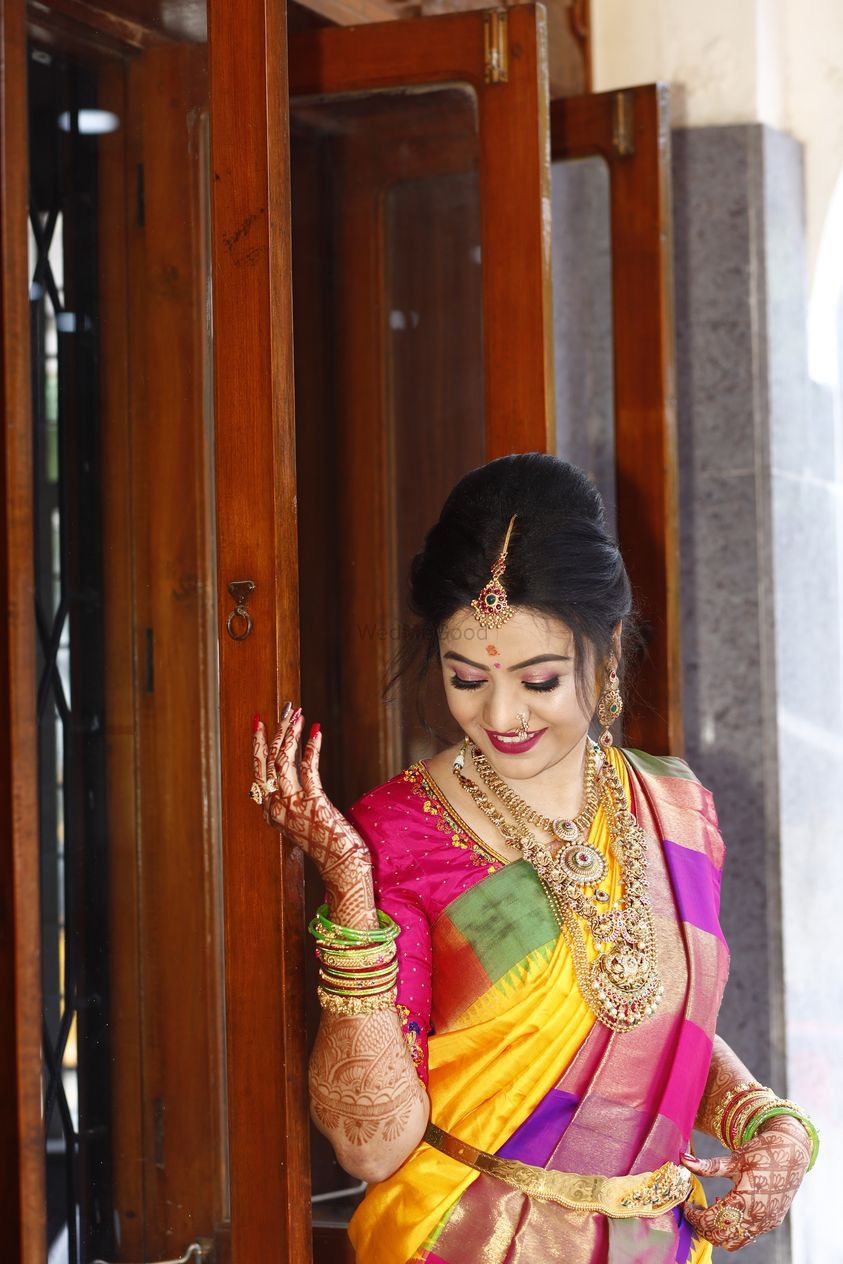 Photo From ENGAGEMENT MAKEOVER  - By Shiv - The Makeup Artist