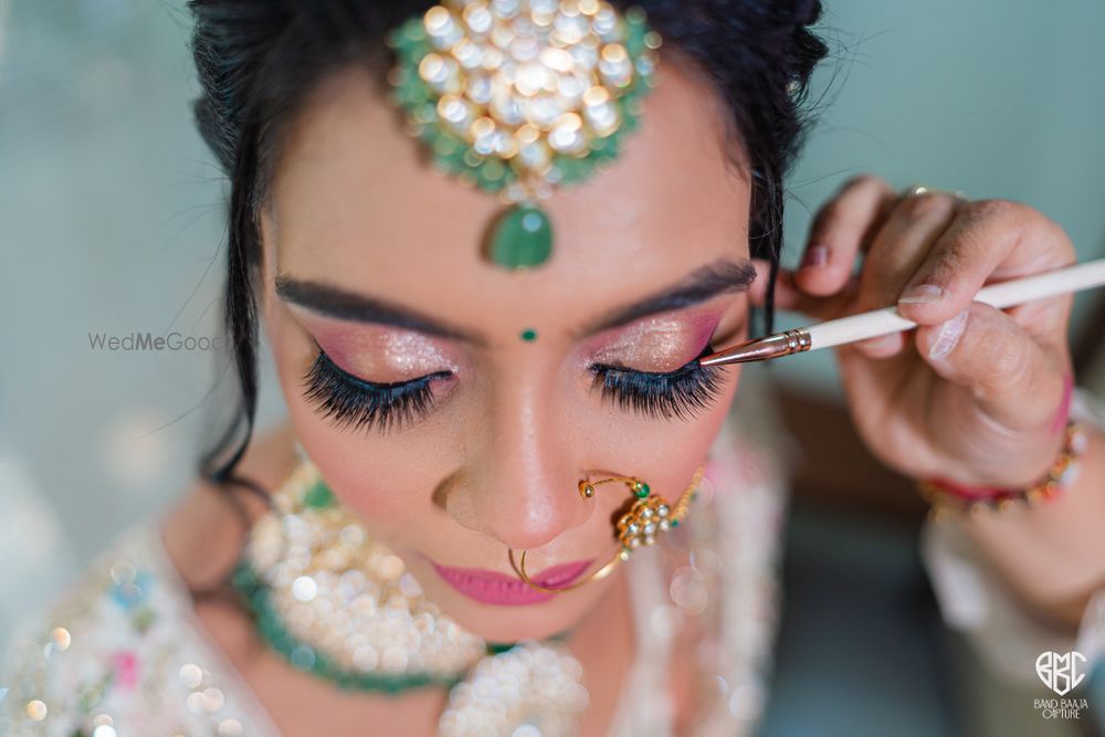 Photo From Yash Devanshi: Stunning Gujrati Wedding at Asian Banquets, Mulund - By Band Baaja Capture