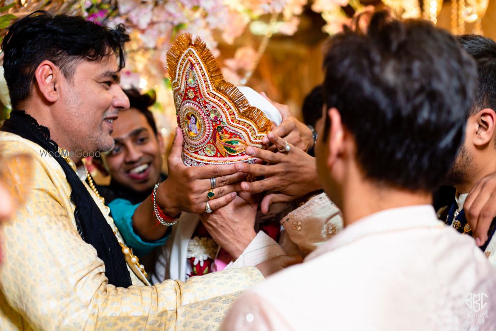 Photo From Yash Devanshi: Stunning Gujrati Wedding at Asian Banquets, Mulund - By Band Baaja Capture