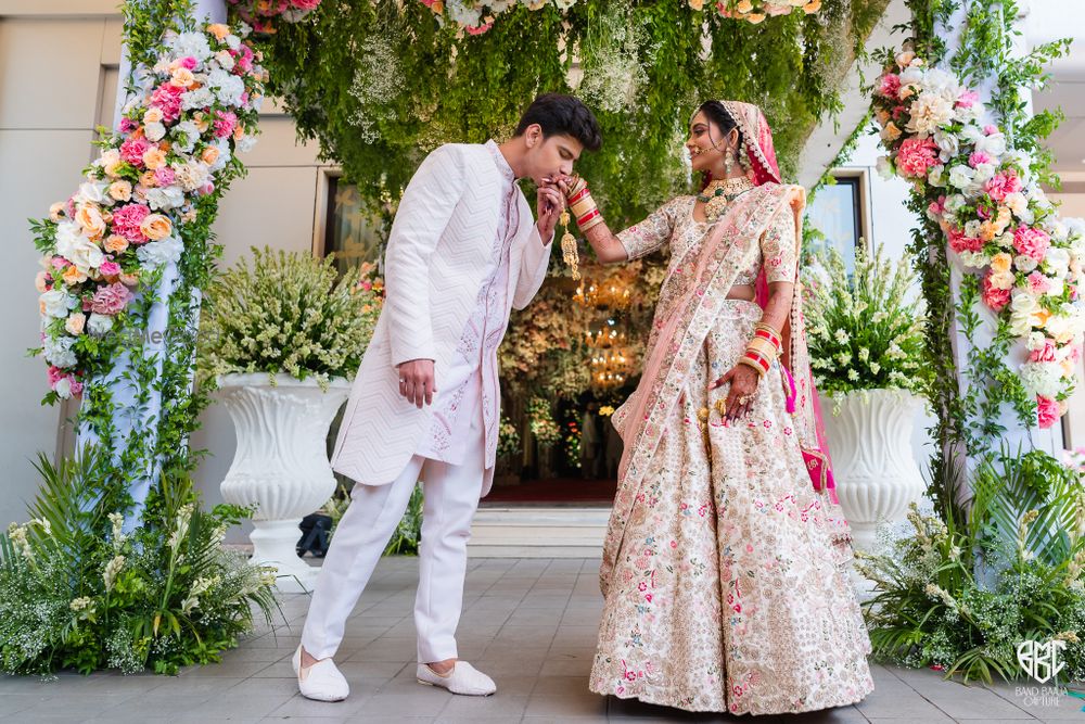 Photo From Yash Devanshi: Stunning Gujrati Wedding at Asian Banquets, Mulund - By Band Baaja Capture